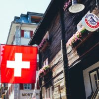 スイスのツーク州、ビットコインとイーサリアムで納税可能に