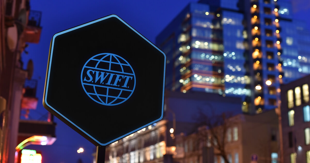 国際送金の高速化実現へ──SWIFTが新サービスを提供開始